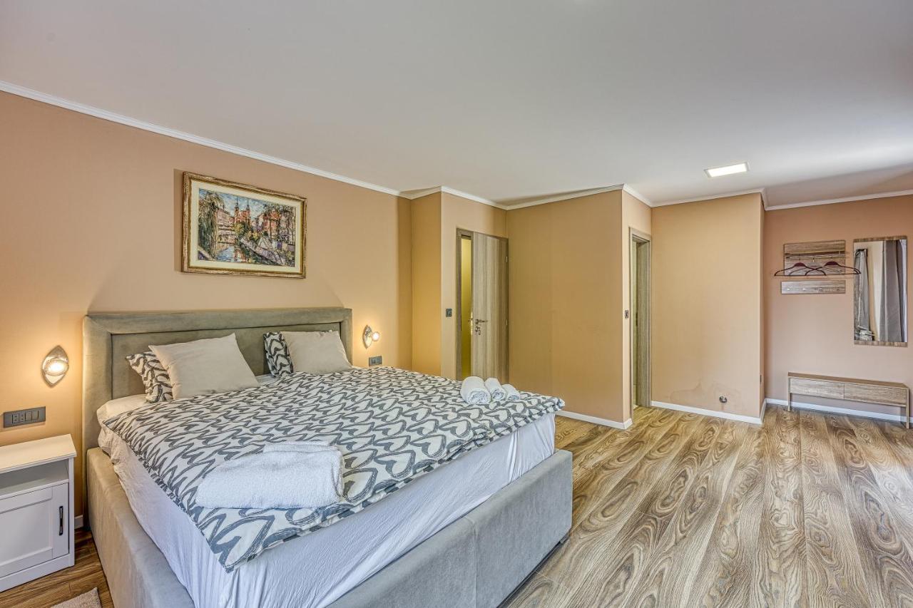 Apartament Urban Oasis With Terrace And Parking - Happy