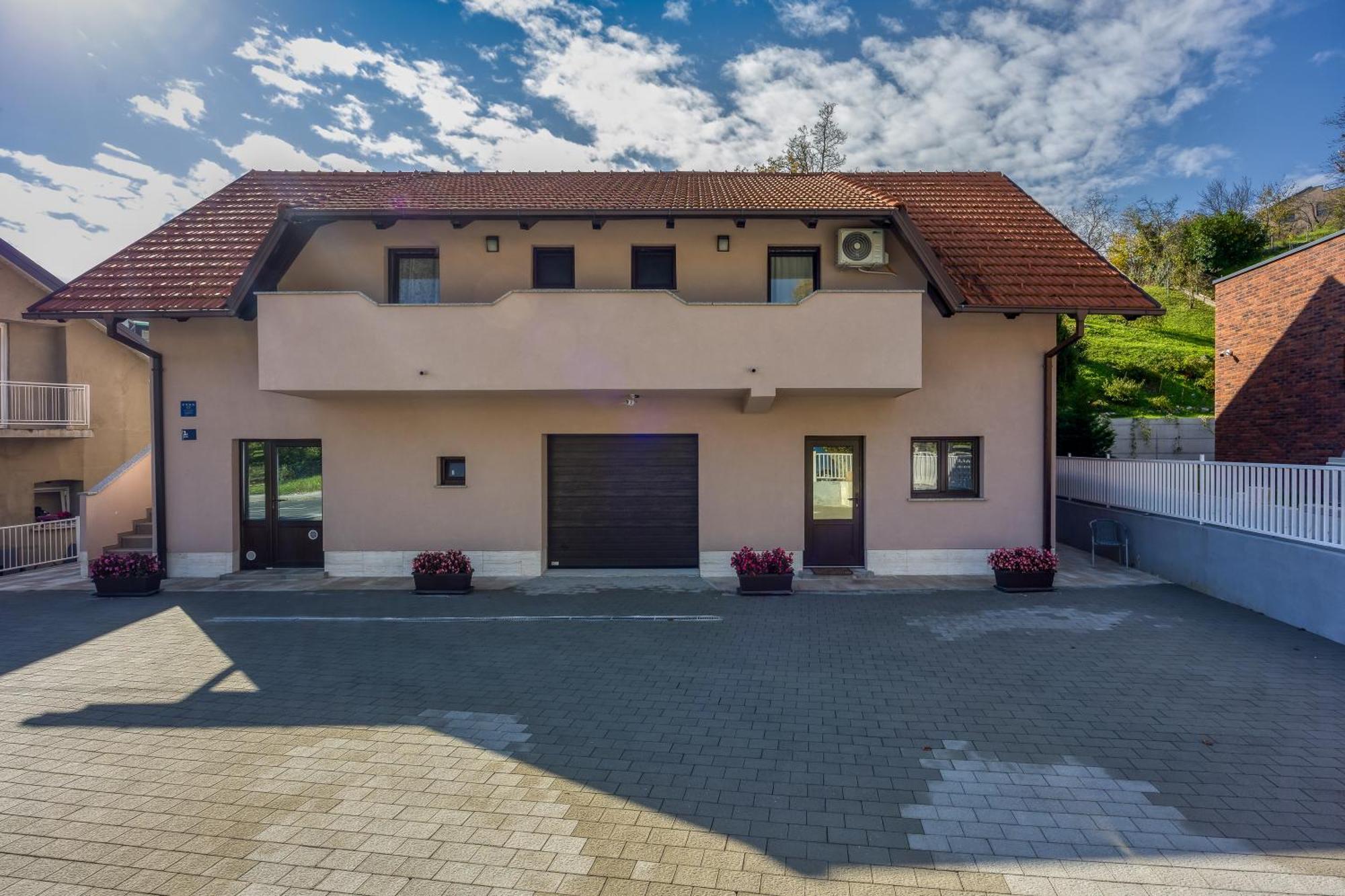 Urban Oasis With Terrace And Parking - Happy * Zagreb
